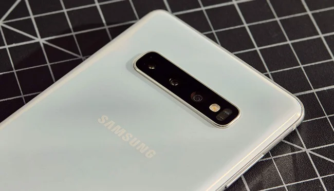 مقایسه Mi 9 شیائومی یا S10 سامسونگ مقایسه Mi 9 شیائومی یا S10 سامسونگ